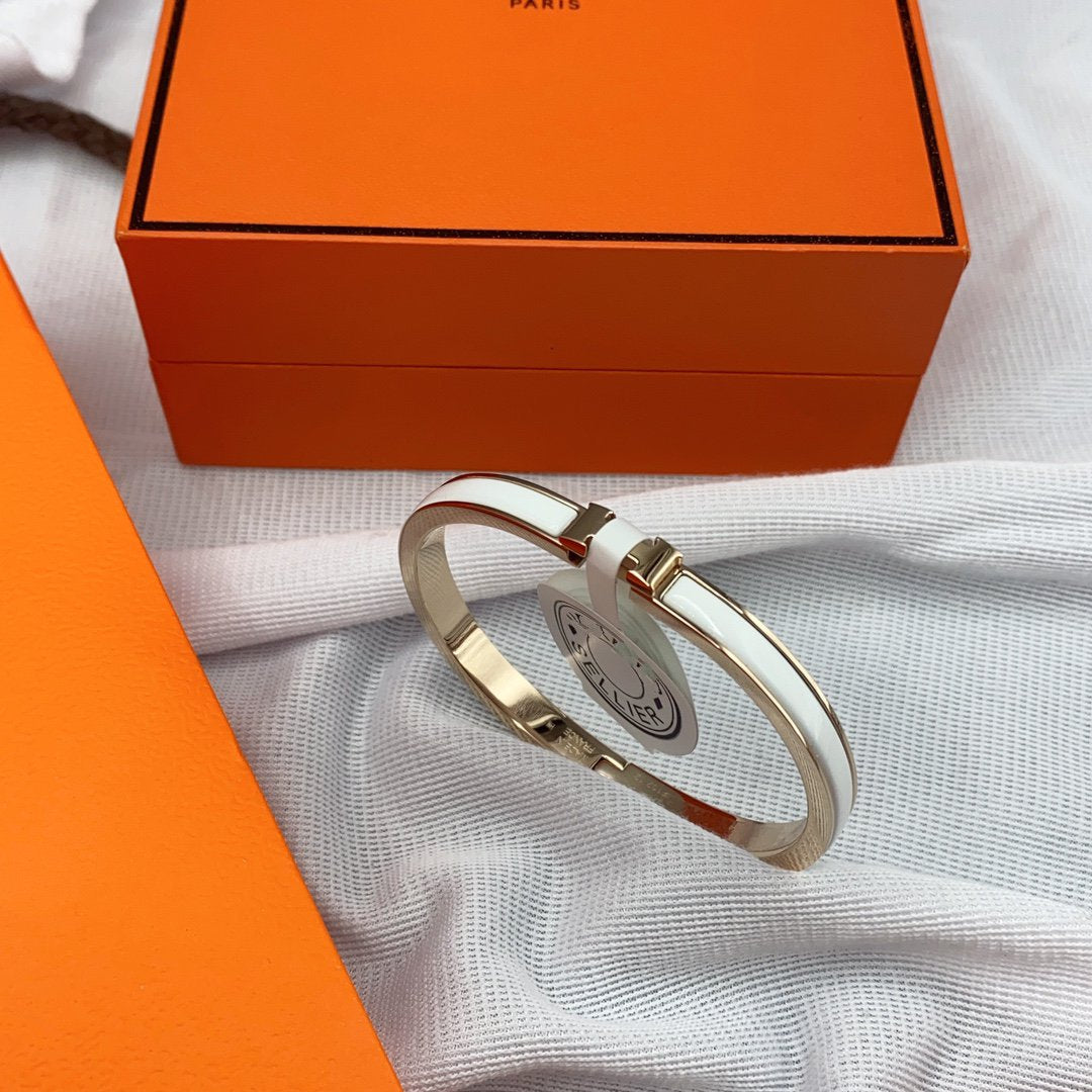 [Saipan]CLASSIC HM CLIC WHITE 8MM ENAMEL BRACELET