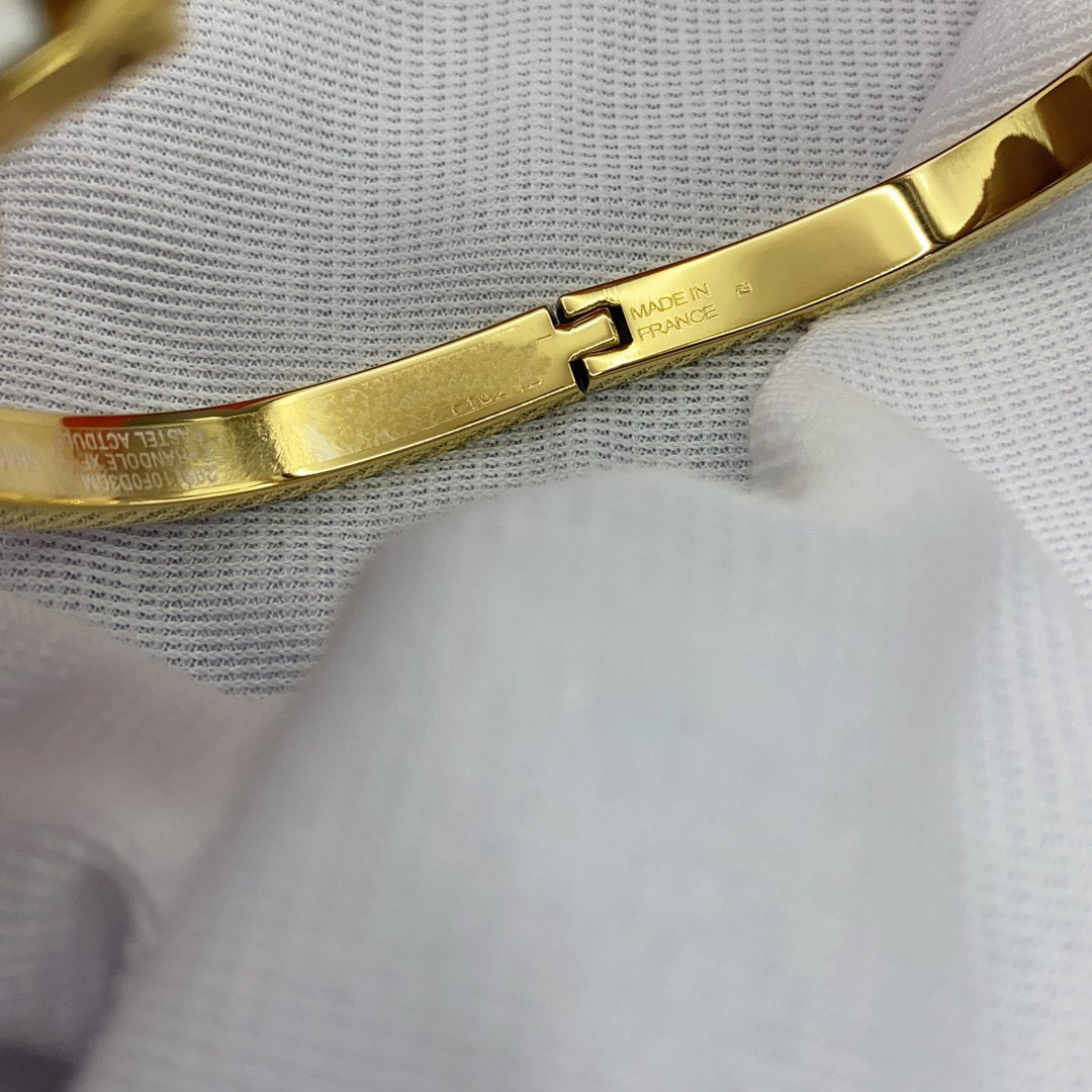 [Saipan]CLASSIC HM CLIC WHITE 8MM ENAMEL BRACELET