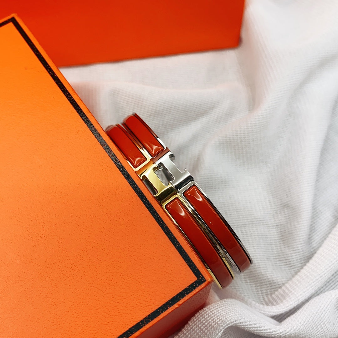 [Saipan]CLASSIC HM CLIC RED 8MM ENAMEL BRACELET