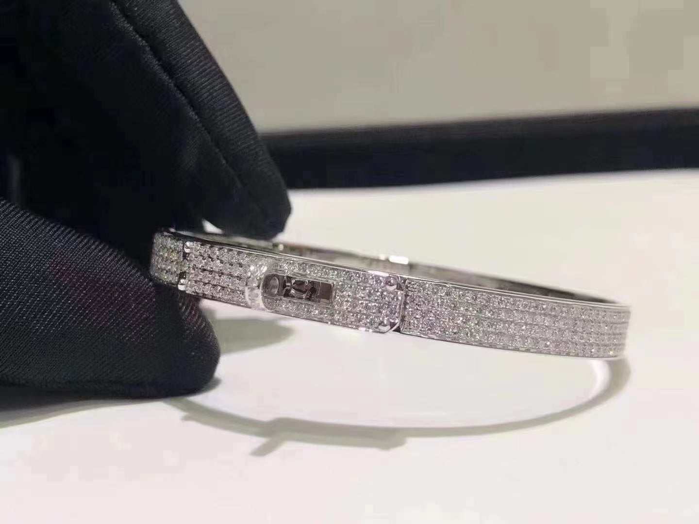 [Saipan]HM KELLY BRACELET IN SILVER AND FULL PAVE DIAMOND