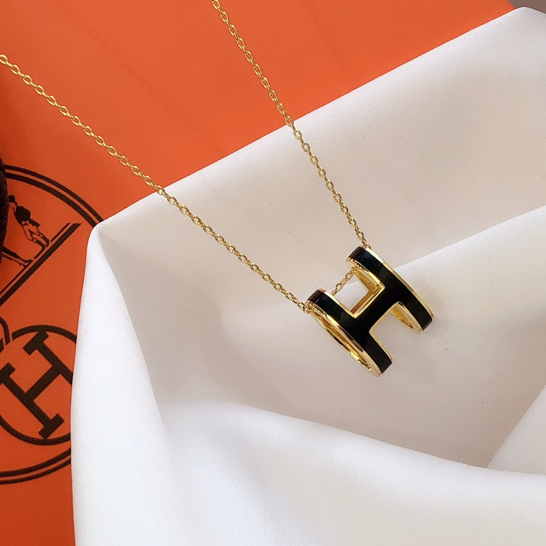 [Saipan]HM CLIC BLACK ENAMEL GOLD NECKLACE