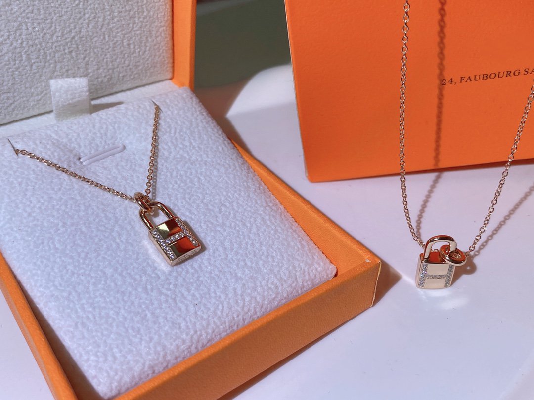 [Saipan]HM ADVANCED NICHE LOCK HEAD NECKLACE DIAMONDS