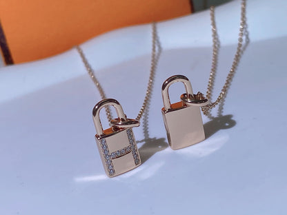 [Saipan]HM ADVANCED NICHE LOCK HEAD NECKLACE DIAMONDS