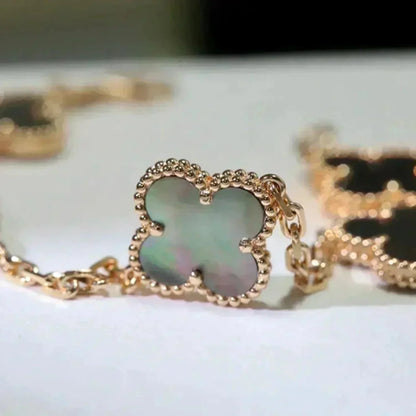 [Saipan]LUCKY CLOVER 5-MOTIF BRACELET - GREY MOTHER-OF-PEARL COLLECTION