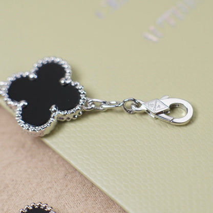 [Saipan]LUCKY CLOVER 5-MOTIF BRACELET - BLACK OXNY COLLECTION