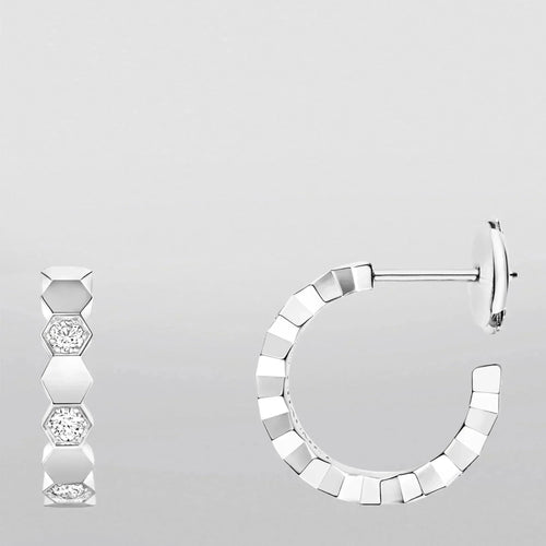 [Saipan]Hollow Design Four-Leaf Clover Flower Shape Ring