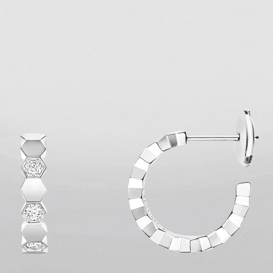 [Saipan]Hollow Design Four-Leaf Clover Flower Shape Ring