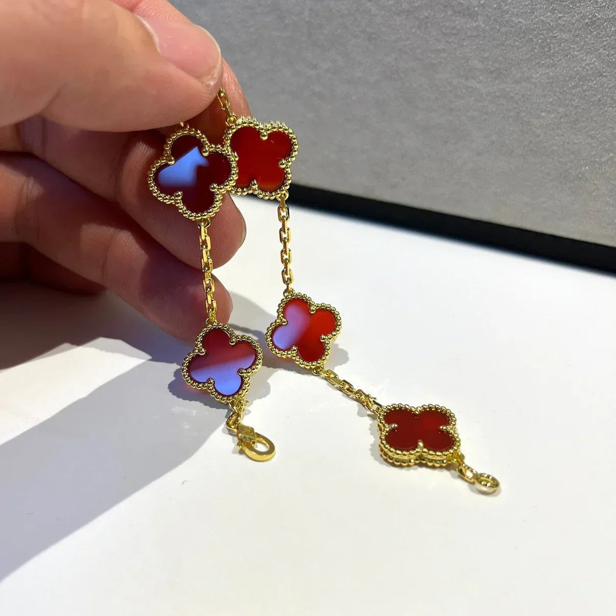 [Saipan]LUCKY CLOVER 5-MOTIF BRACELET - RED CARNELIAN COLLECTION