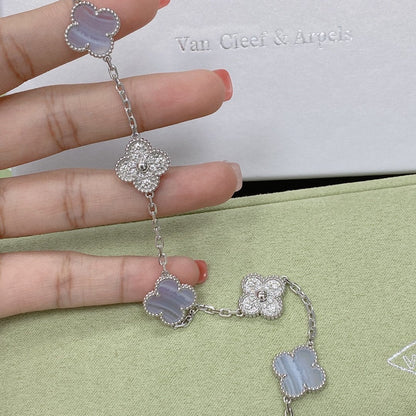 [Saipan]LUCKY CLOVER 5-MOTIF BRACELET - PURPLE CHALCEDONY COLLECTION