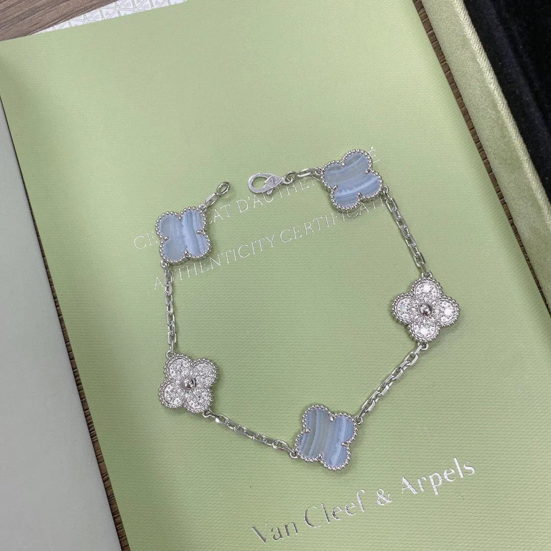 [Saipan]LUCKY CLOVER 5-MOTIF BRACELET - PURPLE CHALCEDONY COLLECTION