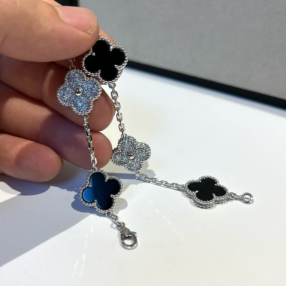 [Saipan]LUCKY CLOVER 5-MOTIF BRACELET - BLACK OXNY COLLECTION