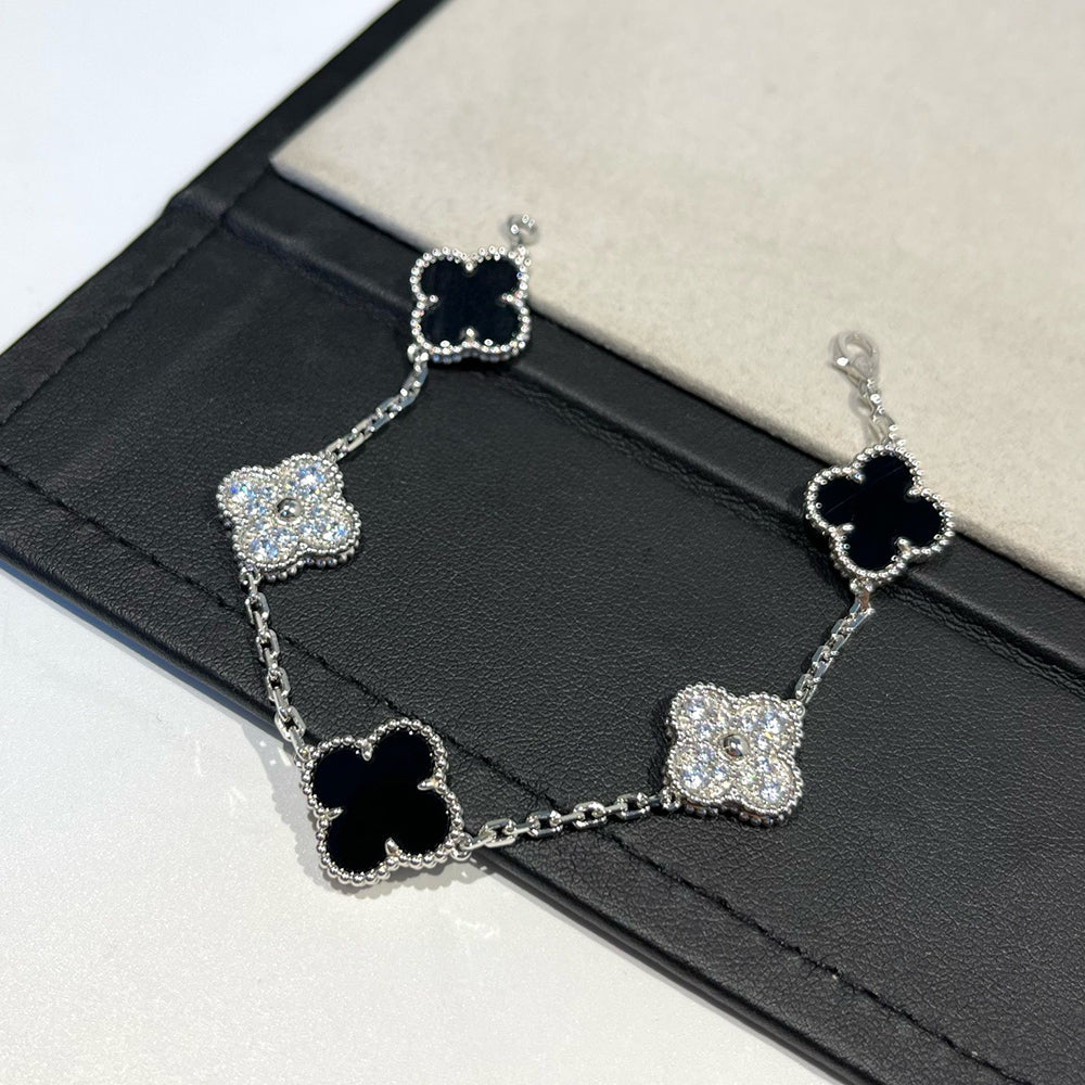 [Saipan]LUCKY CLOVER 5-MOTIF BRACELET - BLACK OXNY COLLECTION