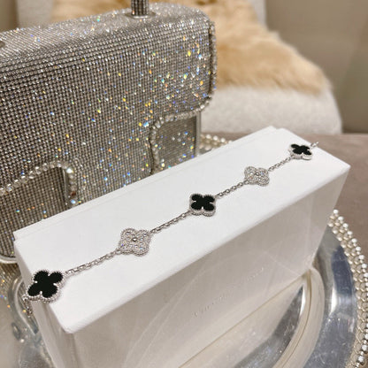 [Saipan]LUCKY CLOVER 5-MOTIF BRACELET - BLACK OXNY COLLECTION