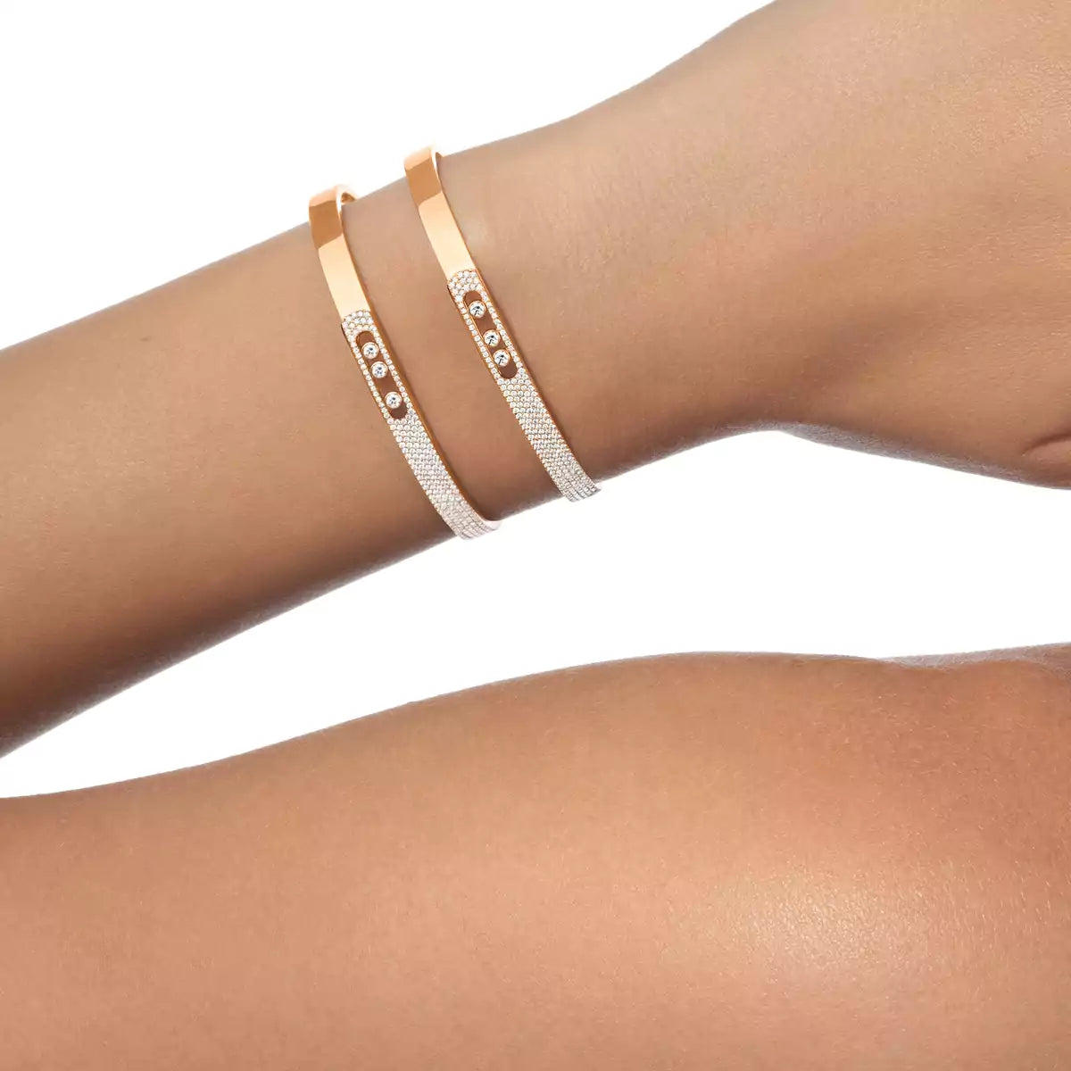 [Saipan]MOVE NOA PAVÉ DIAMOND BANGLE BRACELET