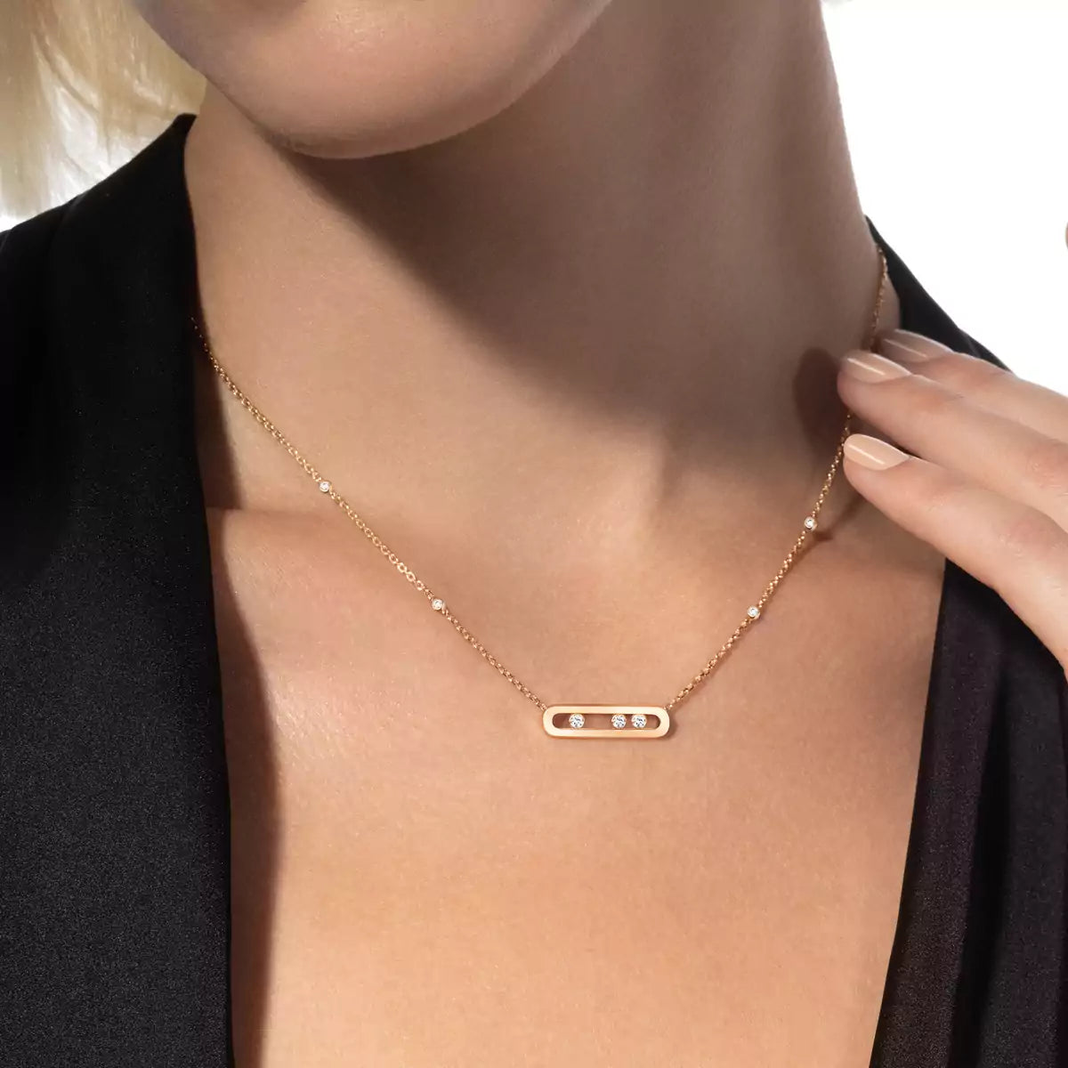 [Saipan]MOVE PAVÉ PENDANT 4 MOVING DIAMONDS NECKLACE