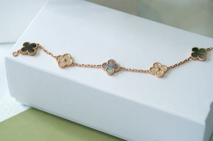 [Saipan]LUCKY CLOVER 5-MOTIF BRACELET - GREY MOTHER-OF-PEARL COLLECTION
