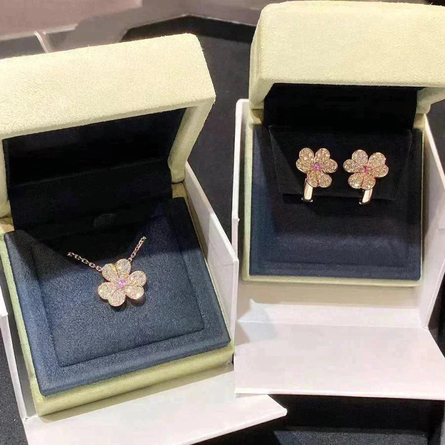 [Saipan]PAVÉ DIAMOND BUTTERFLY CHARM NECKLACE