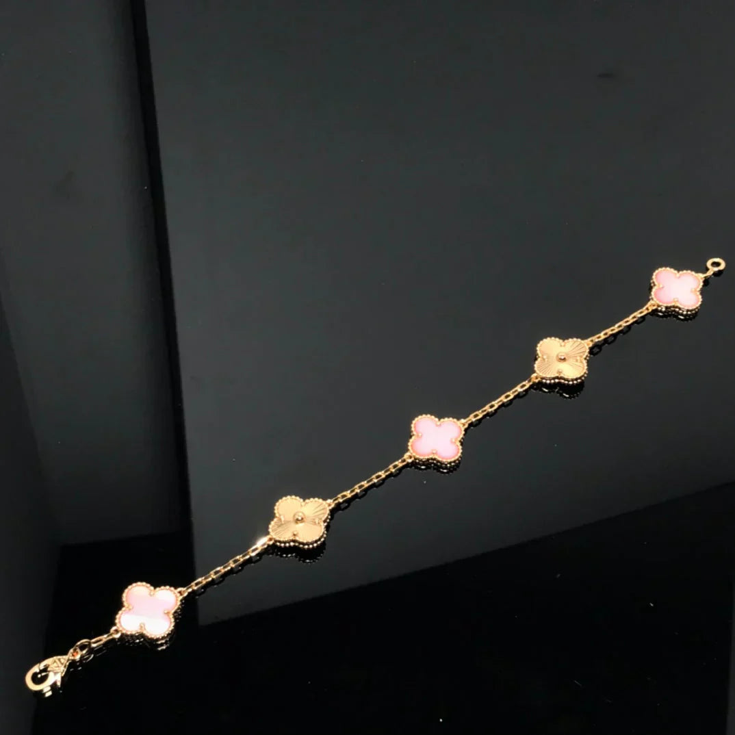 [Saipan]LUCKY CLOVER 5-MOTIF BRACELET - PINK MOTHER-OF-PEARL COLLECTION