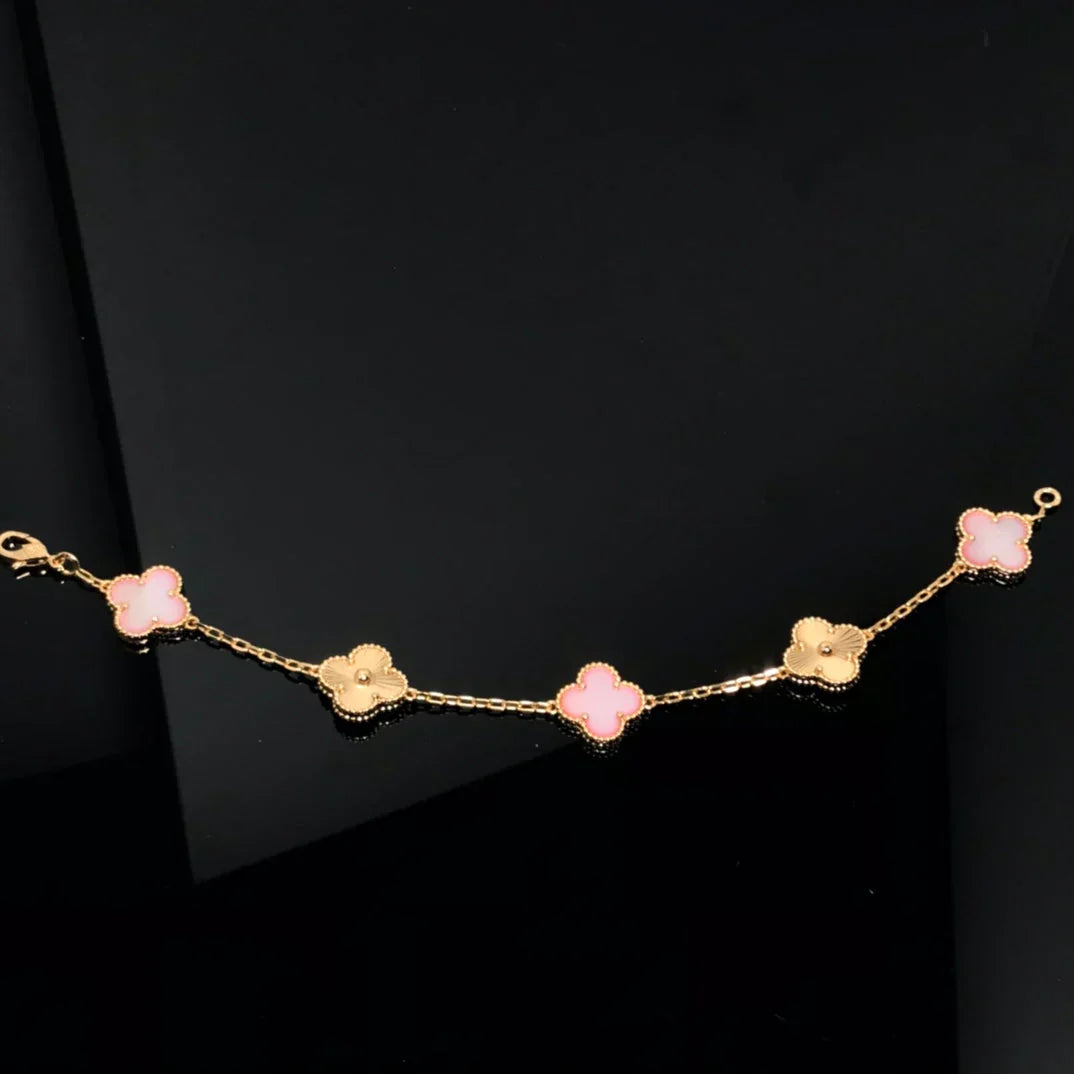 [Saipan]LUCKY CLOVER 5-MOTIF BRACELET - PINK MOTHER-OF-PEARL COLLECTION