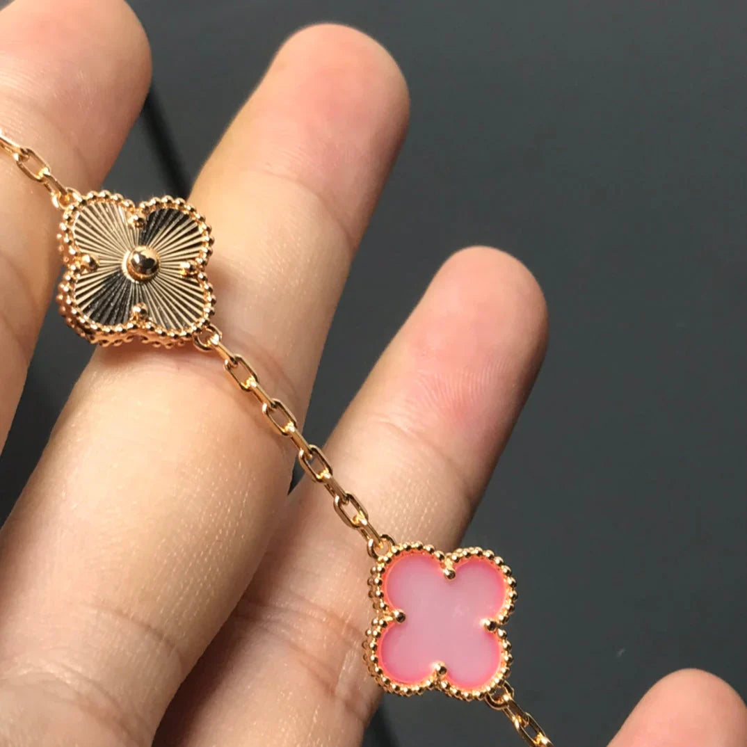 [Saipan]LUCKY CLOVER 5-MOTIF BRACELET - PINK MOTHER-OF-PEARL COLLECTION