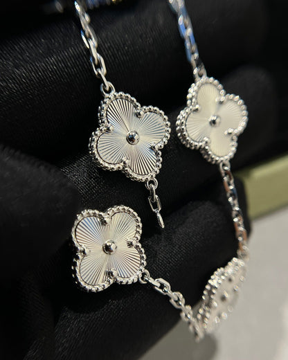 [Saipan]LUCKY CLOVER 5-MOTIF BRACELET - LASER COLLECTION